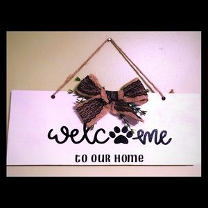 Do you love your pets? Here’s a sign for you.